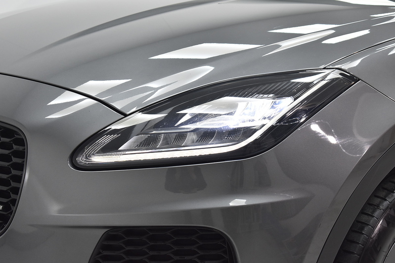 Jaguar E-PACE D150 Chequered Flag - U6122