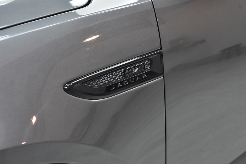 Jaguar E-PACE D150 Chequered Flag - U6122