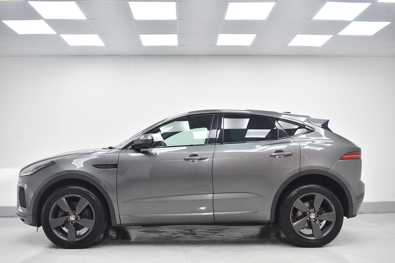 Jaguar E-PACE D150 Chequered Flag - U6122