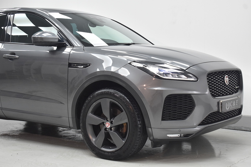 Jaguar E-PACE D150 Chequered Flag - U6122