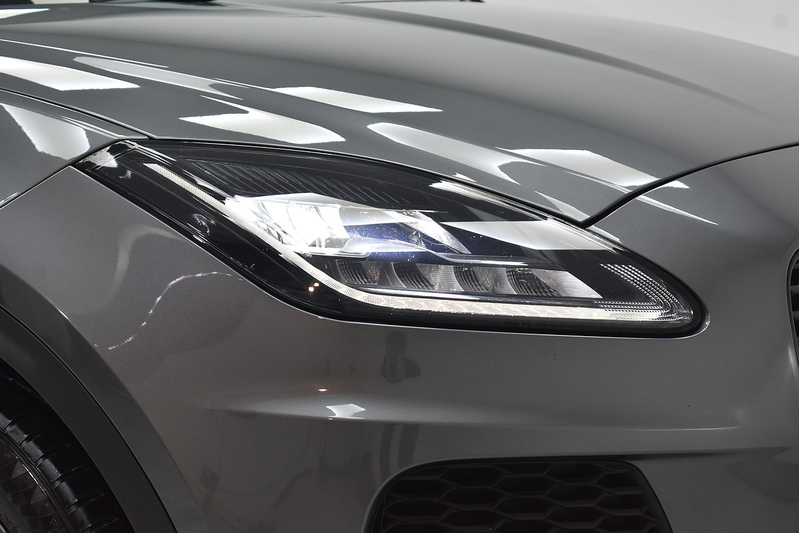 Jaguar E-PACE D150 Chequered Flag - U6122