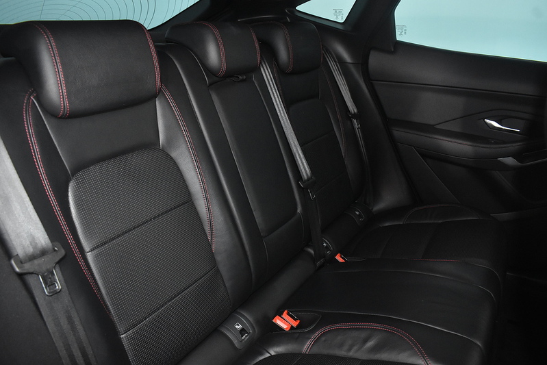 Jaguar E-PACE D150 Chequered Flag - U6122