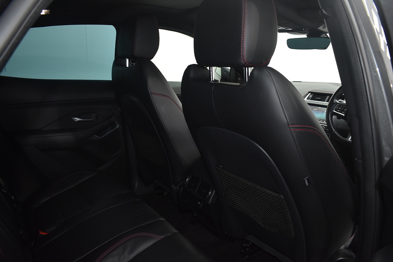 Jaguar E-PACE D150 Chequered Flag - U6122