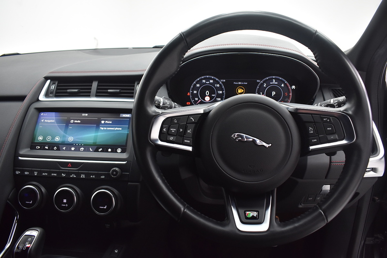 Jaguar E-PACE D150 Chequered Flag - U6122