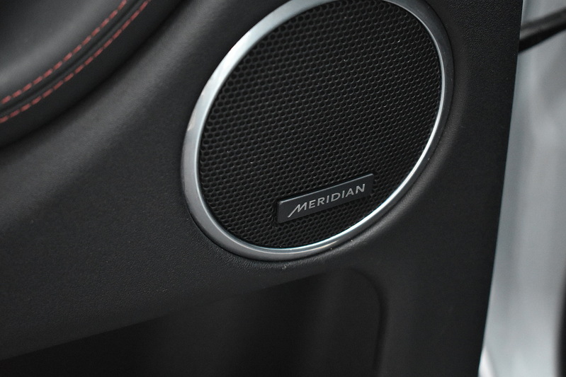 Land Rover Discovery Sport P300e R-Dynamic HSE - U6124