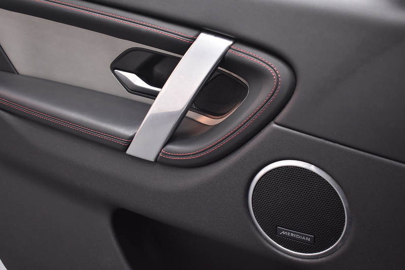 Land Rover Discovery Sport P300e R-Dynamic HSE - U6124