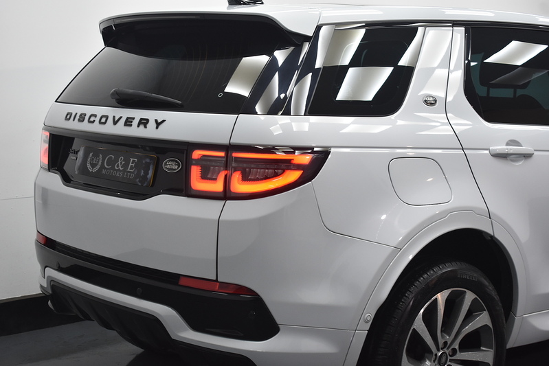 Land Rover Discovery Sport P300e R-Dynamic HSE - U6124