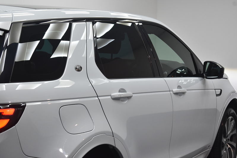 Land Rover Discovery Sport P300e R-Dynamic HSE - U6124