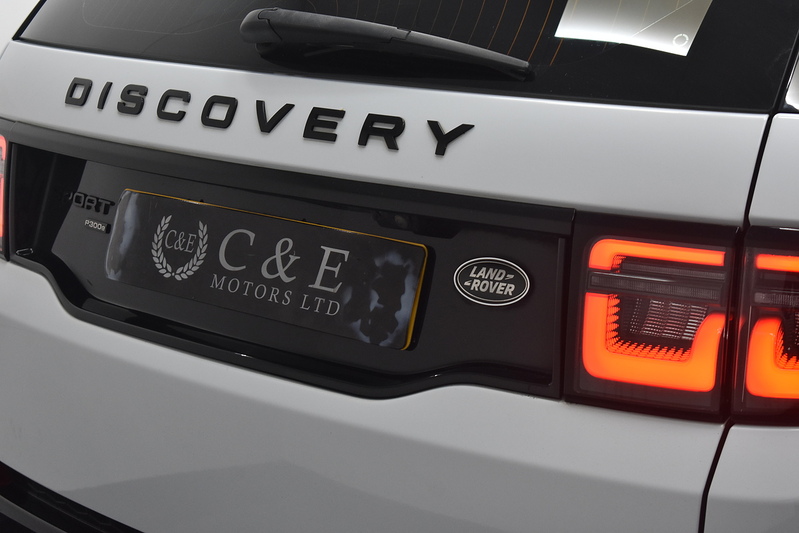 Land Rover Discovery Sport P300e R-Dynamic HSE - U6124