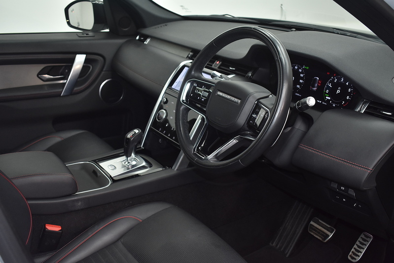 Land Rover Discovery Sport P300e R-Dynamic HSE - U6124