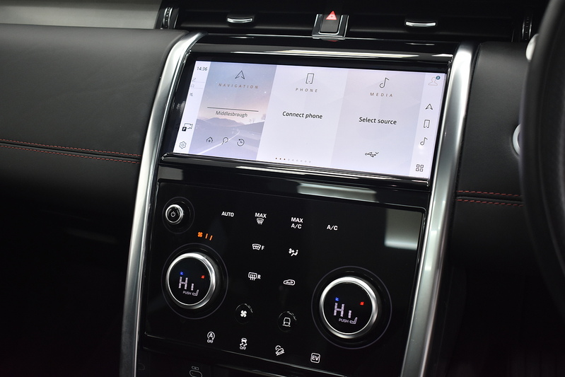 Land Rover Discovery Sport P300e R-Dynamic HSE - U6124