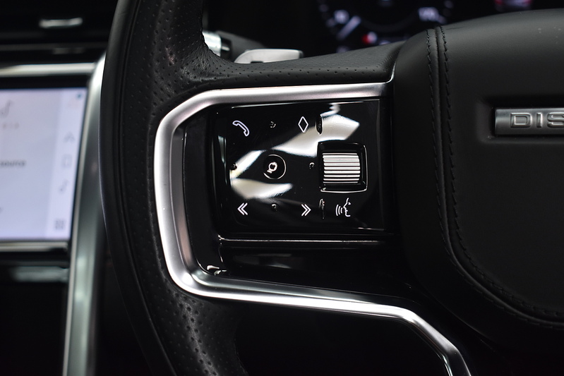 Land Rover Discovery Sport P300e R-Dynamic HSE - U6124