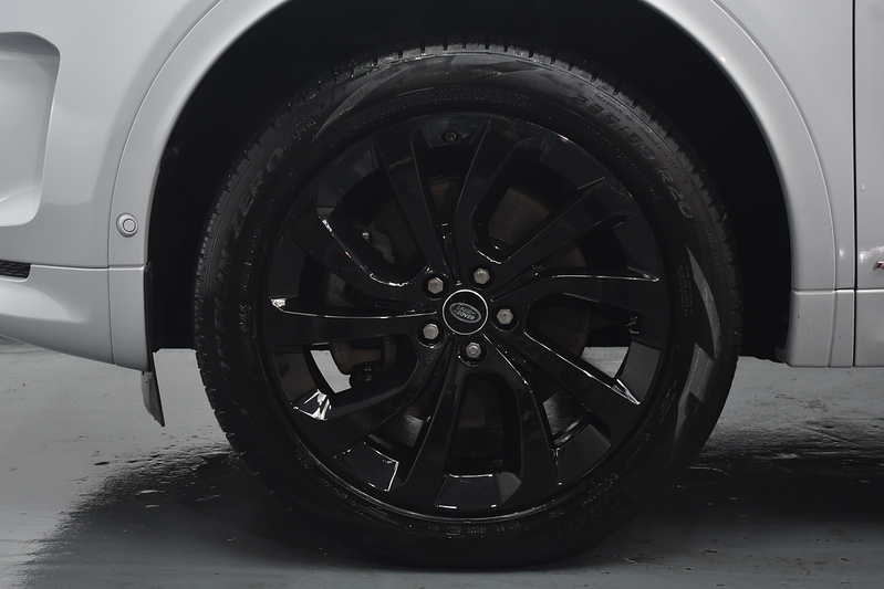 Land Rover Discovery Sport P300e R-Dynamic HSE - U6124