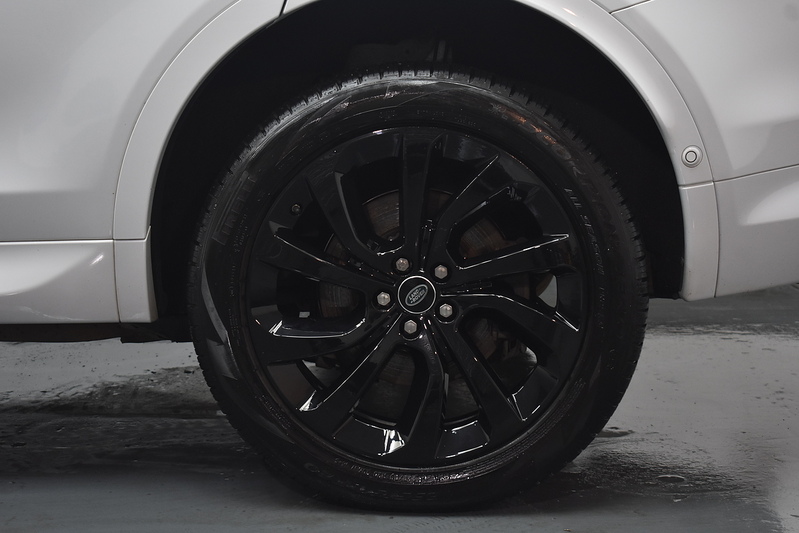Land Rover Discovery Sport P300e R-Dynamic HSE - U6124