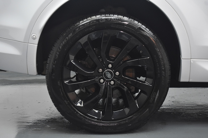 Land Rover Discovery Sport P300e R-Dynamic HSE - U6124