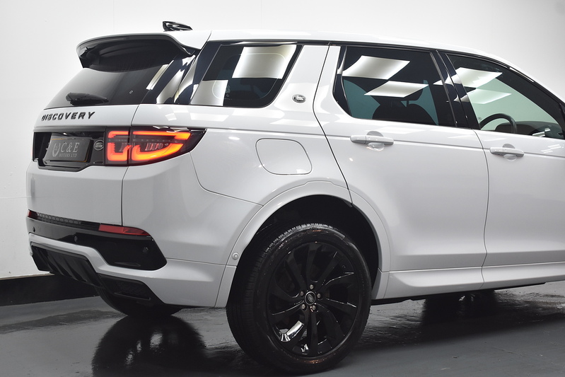 Land Rover Discovery Sport P300e R-Dynamic HSE - U6124