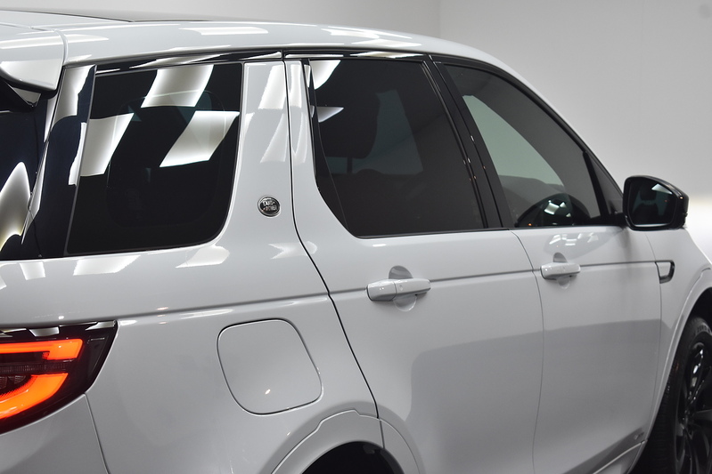 Land Rover Discovery Sport P300e R-Dynamic HSE - U6124