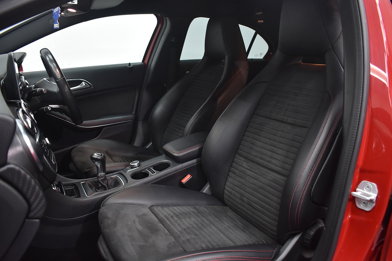 Mercedes-Benz A Class A200d AMG Line - U6145