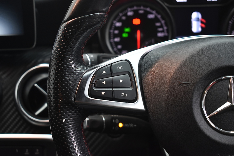 Mercedes-Benz A Class A200d AMG Line - U6145