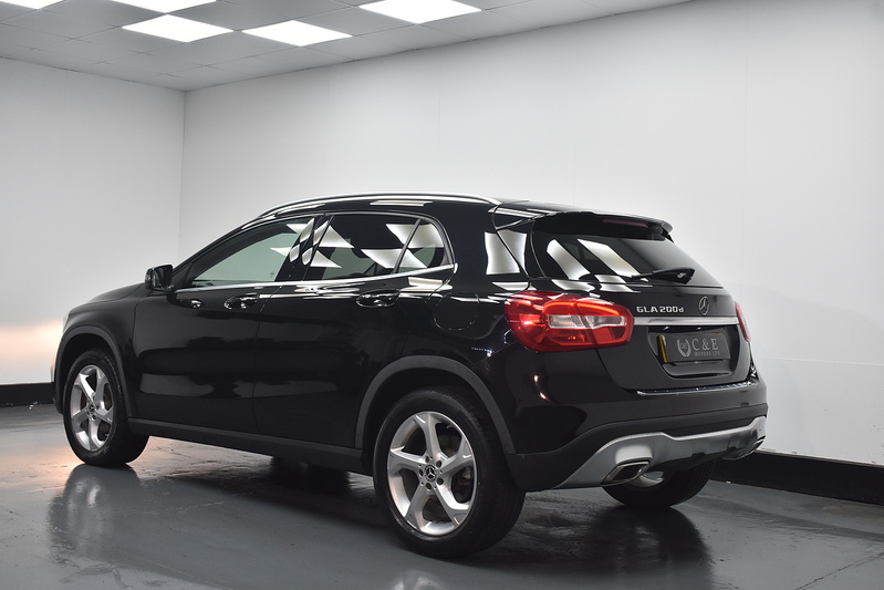 Mercedes-Benz GLA GLA200d Sport - U6155