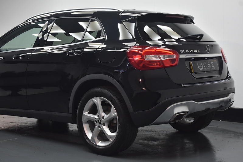 Mercedes-Benz GLA GLA200d Sport - U6155