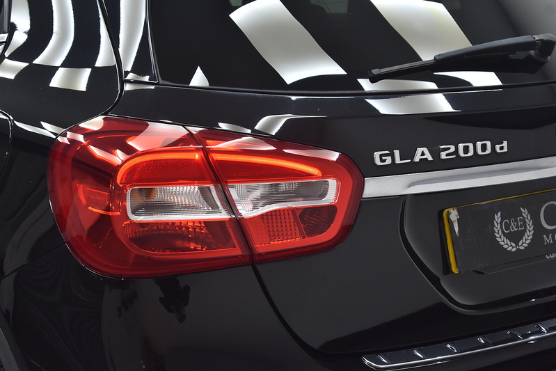 Mercedes-Benz GLA GLA200d Sport - U6155