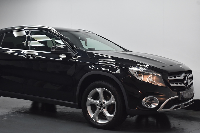 Mercedes-Benz GLA GLA200d Sport - U6155