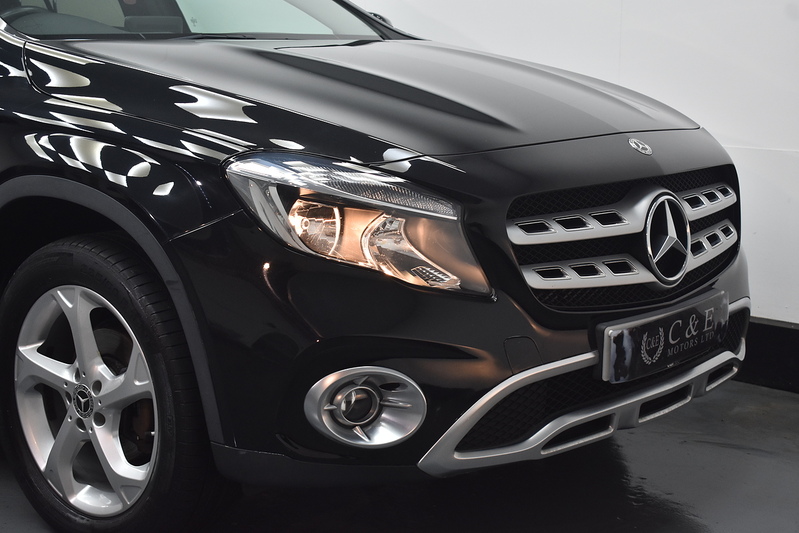Mercedes-Benz GLA GLA200d Sport - U6155