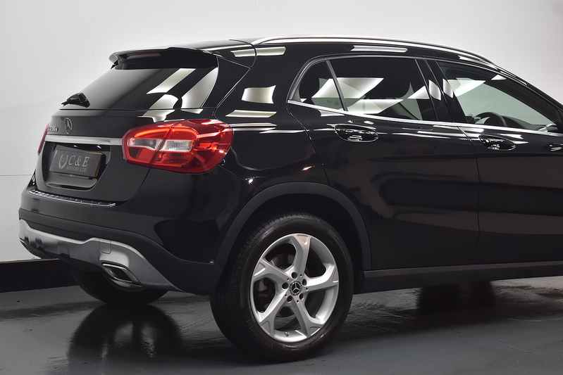 Mercedes-Benz GLA GLA200d Sport - U6155