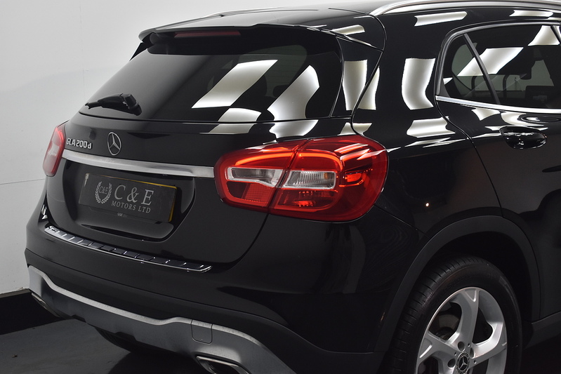 Mercedes-Benz GLA GLA200d Sport - U6155