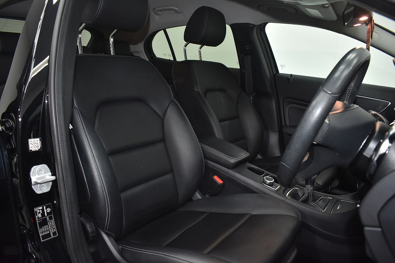Mercedes-Benz GLA GLA200d Sport - U6155