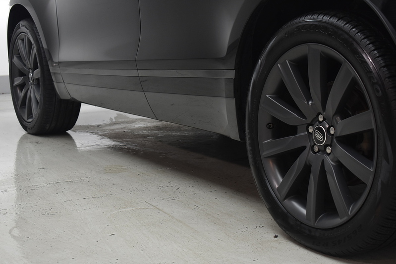 Land Rover Range Rover Velar D240 R-Dynamic HSE - U6157