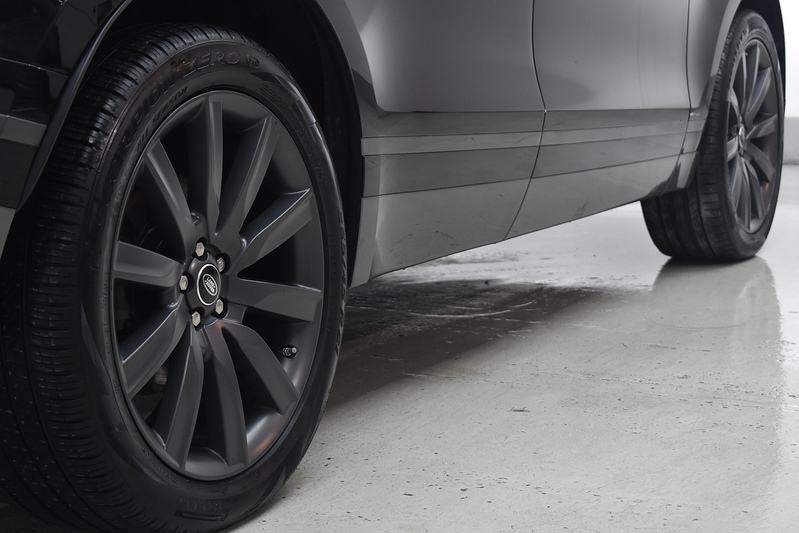 Land Rover Range Rover Velar D240 R-Dynamic HSE - U6157