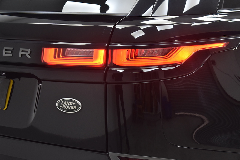 Land Rover Range Rover Velar D240 R-Dynamic HSE - U6157
