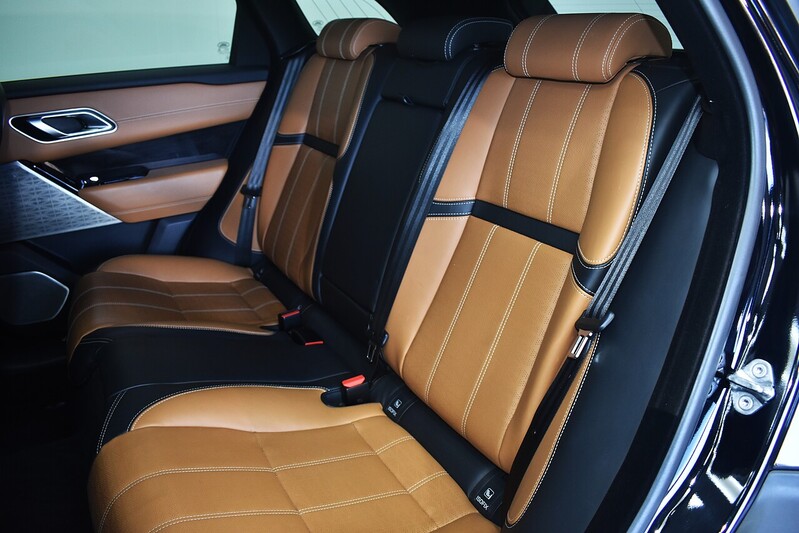 Land Rover Range Rover Velar D240 R-Dynamic HSE - U6157