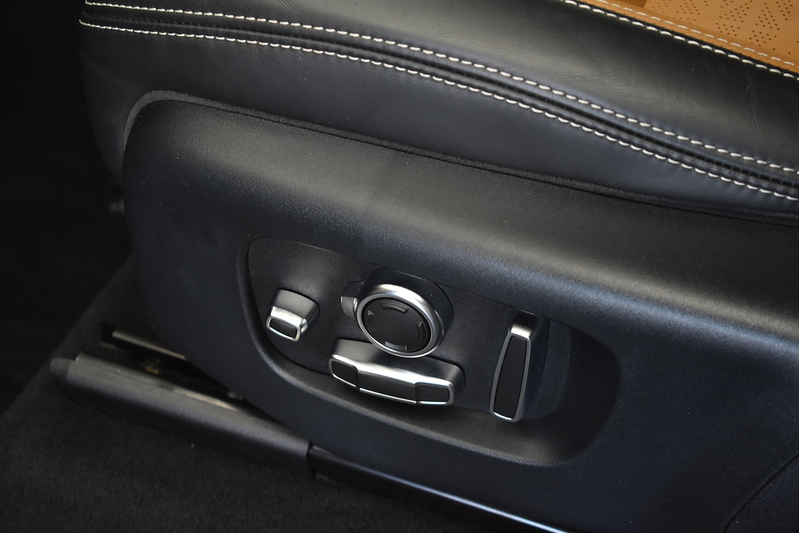 Land Rover Range Rover Velar D240 R-Dynamic HSE - U6157