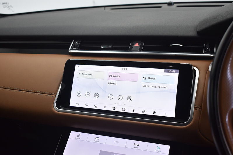 Land Rover Range Rover Velar D240 R-Dynamic HSE - U6157