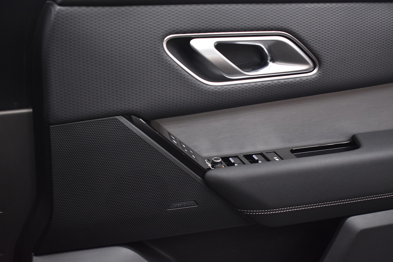 Land Rover Range Rover Velar D200 MHEV R-Dynamic SE - U6171