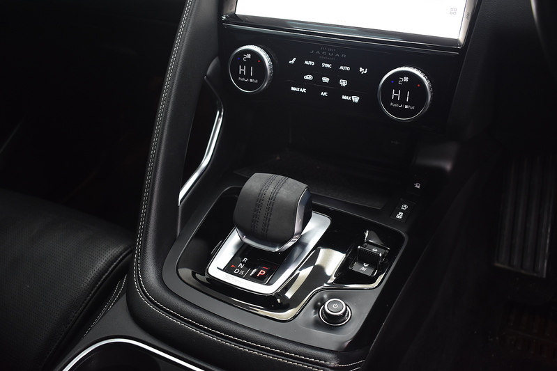 Jaguar E-PACE D165 MHEV R-Dynamic S - U6172