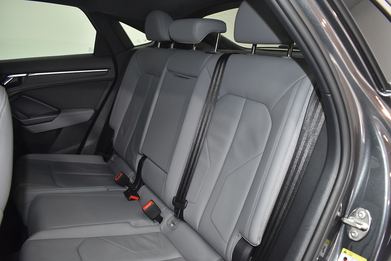 Audi Q3 TFSIe S line - U6175