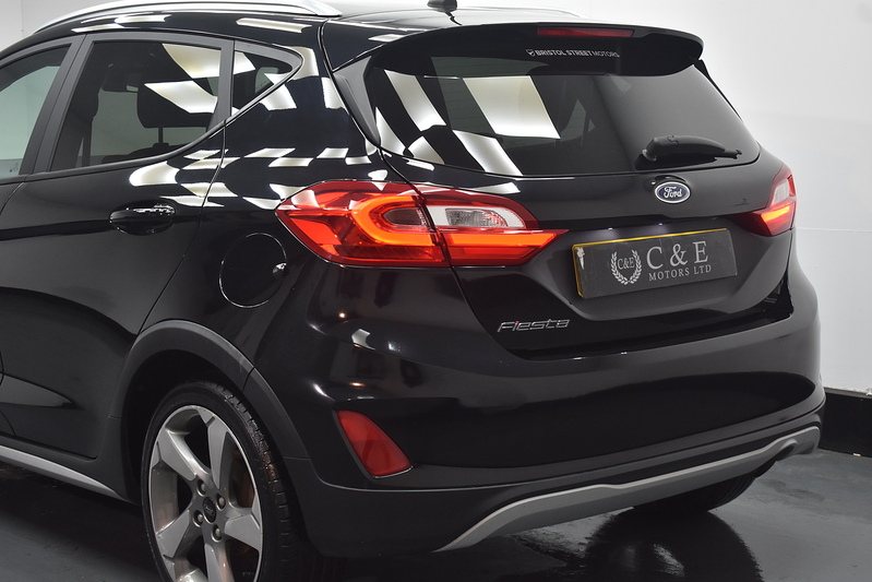 Ford Fiesta T EcoBoost Active 1 - U6178