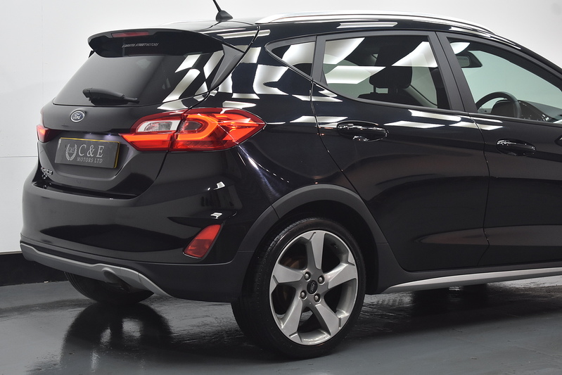Ford Fiesta T EcoBoost Active 1 - U6178