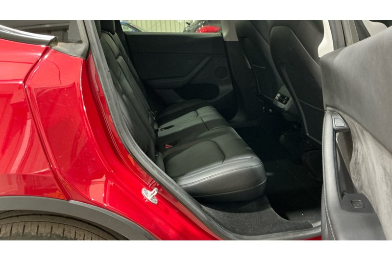 Tesla Model Y Long Range - U6186