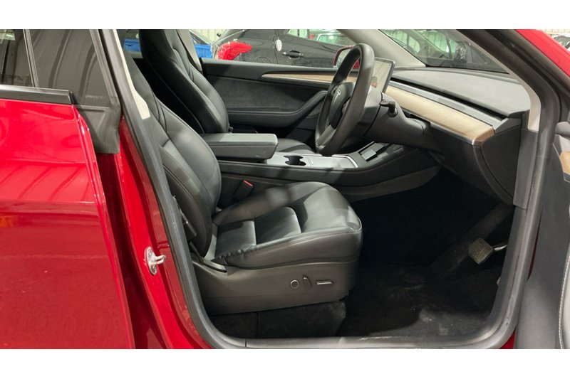 Tesla Model Y Long Range - U6186