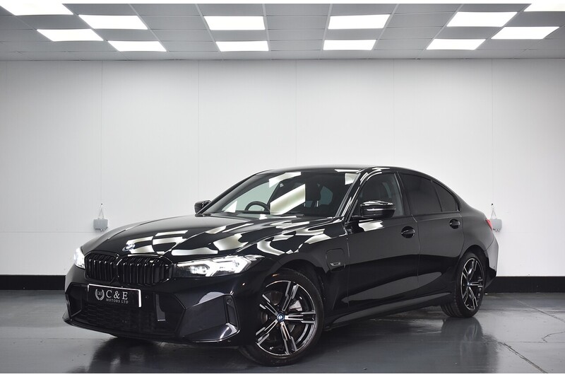 BMW 3 Series 330e M Sport - U6188