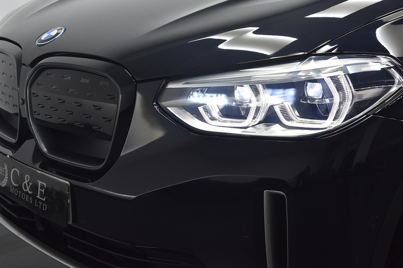 BMW iX3 Premier Edition Pro - U6189