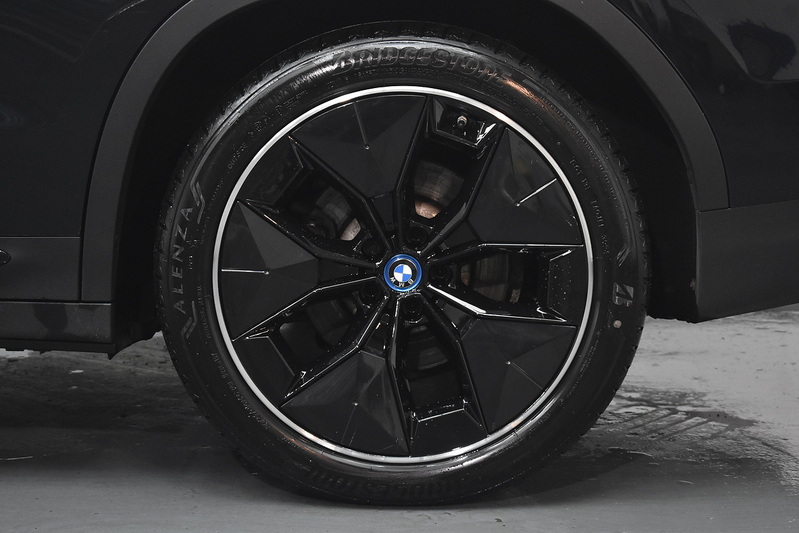 BMW iX3 Premier Edition Pro - U6189