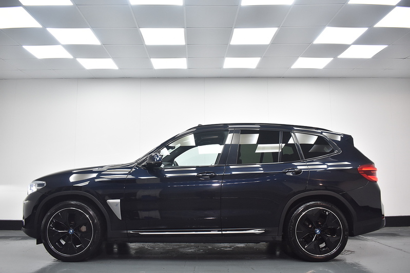 BMW iX3 Premier Edition Pro - U6189