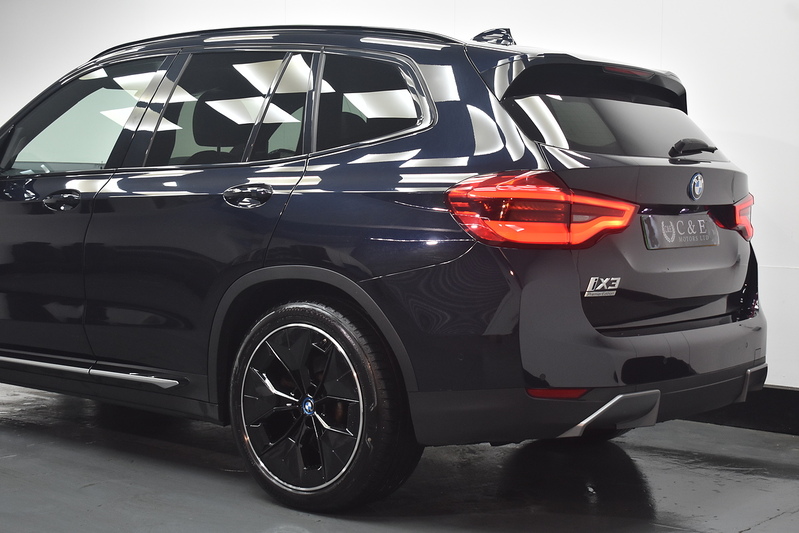 BMW iX3 Premier Edition Pro - U6189