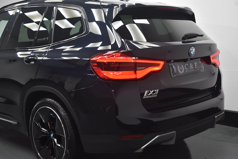 BMW iX3 Premier Edition Pro - U6189
